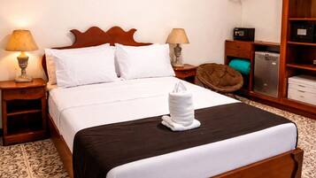 Standard Single Room, 1 Queen Bed