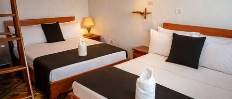 Family Triple Room | In-room safe, free WiFi, bed sheets