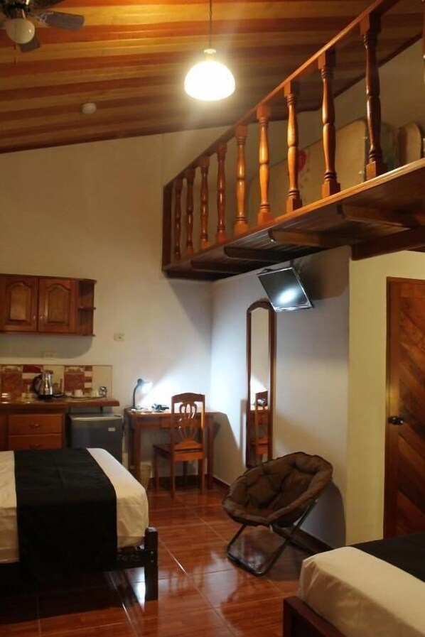 In-room safe, free WiFi, bed sheets