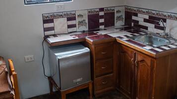 Familien-Vierbettzimmer, Mehrere Betten | Eigene Küche | Mini-Kühlschrank