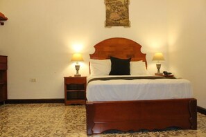 Standard Single Room, 1 Queen Bed | In-room safe, free WiFi, bed sheets