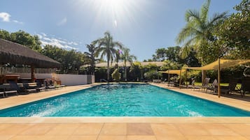 2 piscinas al aire libre
