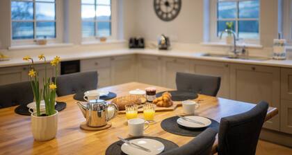 Glen View - Highland retreat with Glen & river views