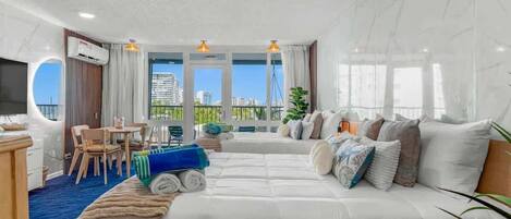 1 slaapkamer, een strijkplank/strijkijzer, wifi, beddengoed