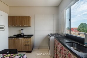 Basic Apartment | Private kitchen
