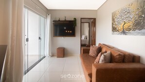 Basic Apartment | Living area | TV