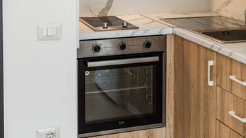 Kühlschrank, Ofen, Herdplatte, Toaster