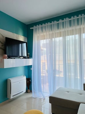 TV