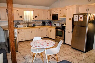 Historic Cozy Cabin Downtown Del Rio