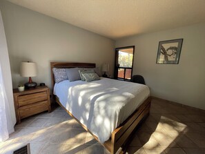 3 bedrooms, desk, iron/ironing board, free WiFi - Sedona Escape with Stunning Red Rock Views and Private Hot Tub (Sedona)