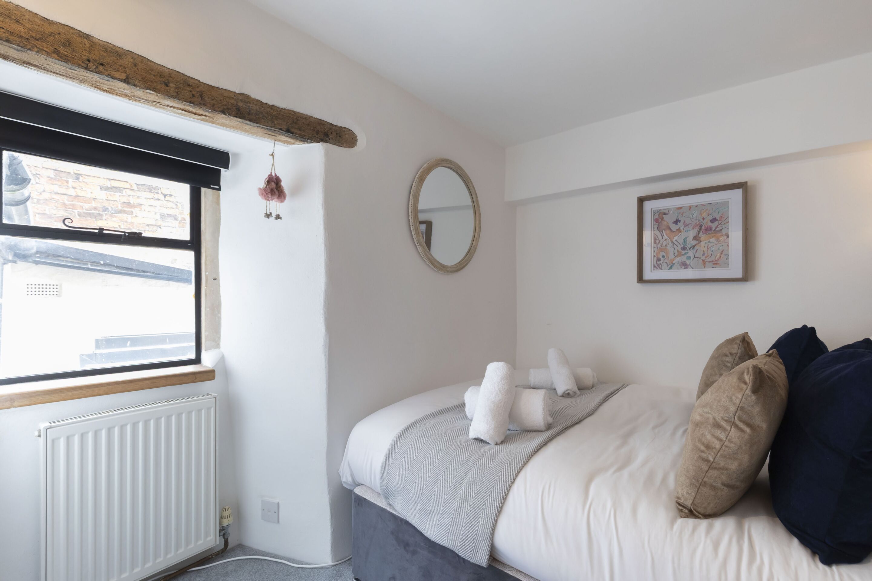 3 bedrooms, travel cot, free WiFi, bed sheets