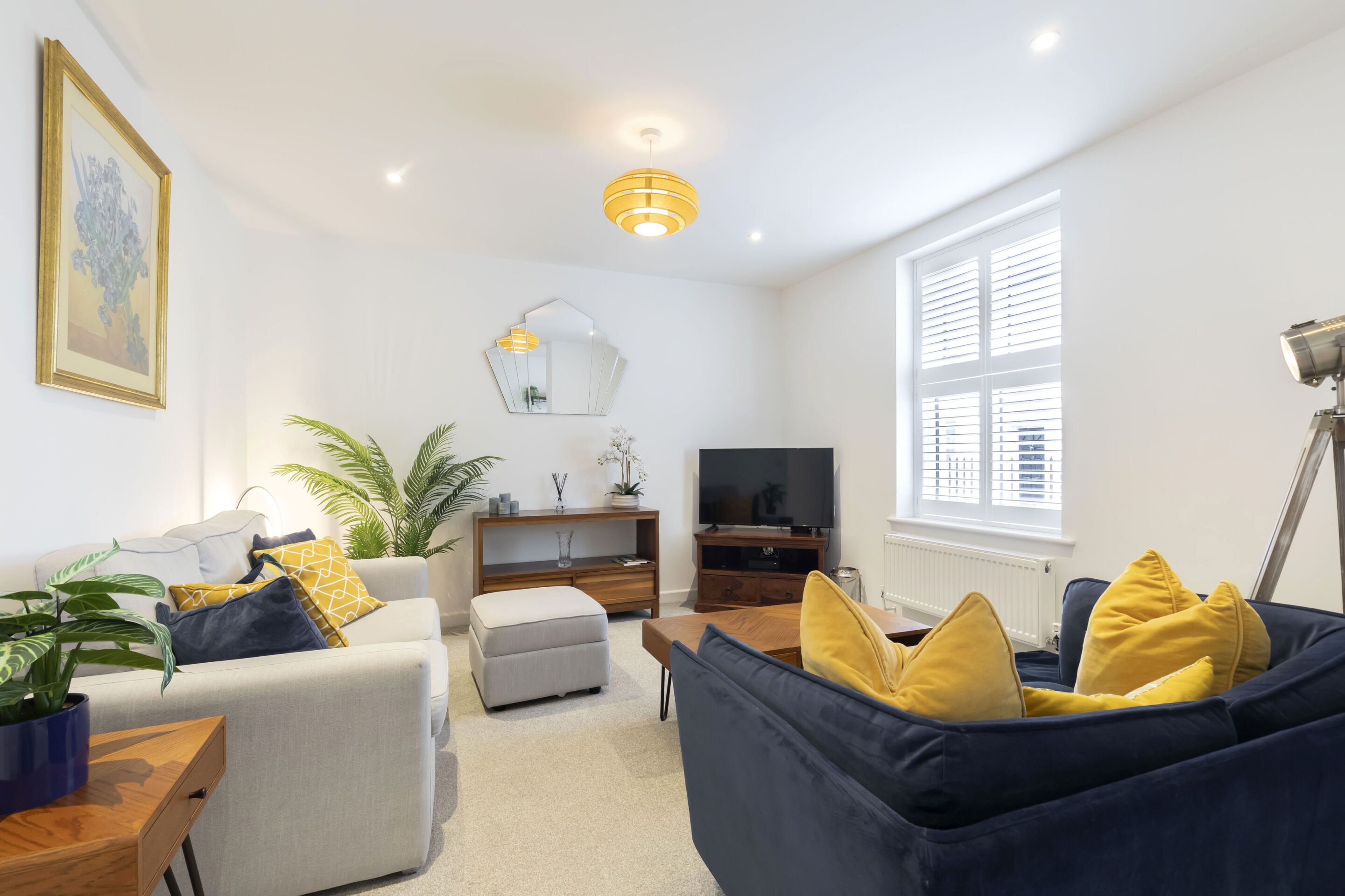 Living Room / Lounge