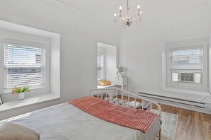 5 soverom, strykejern/-brett, wi-fi (inkludert) og sengetøy