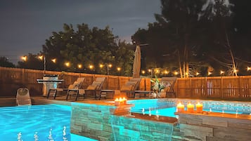 Outdoor pool, sun loungers