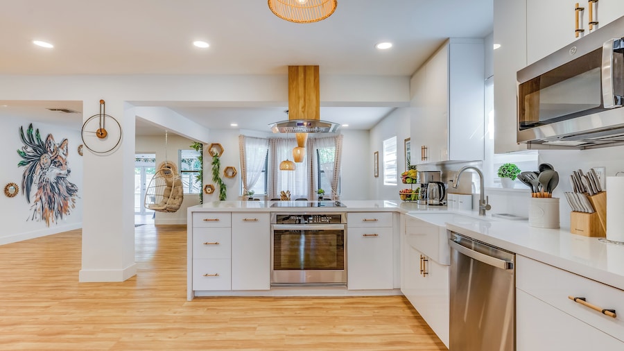 Fox Garden Home Near Downtown & Beach