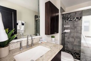 Douche, sèche-cheveux