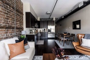 Unclassified image, 5 of 46, button - Epic Location Broughton Street Condo Walkable (Savannah)