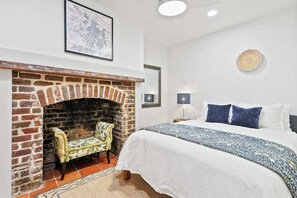 1 bedroom, iron/ironing board, travel cot, WiFi