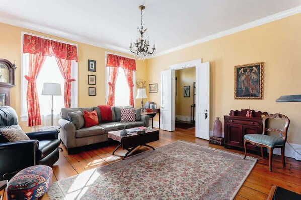 Télévision, espaces bureaux