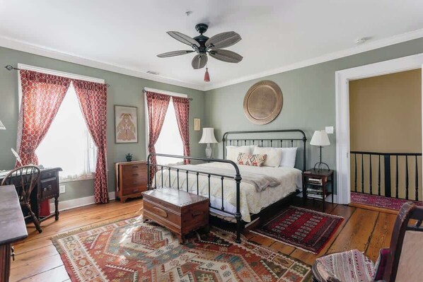 3 bedrooms, iron/ironing board, travel cot, WiFi