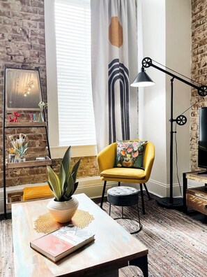 Interior - Charming ArtPad Amazing Location Downtown|Walkable (Savannah)