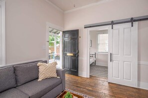 TV, fireplace, offices