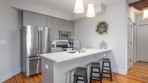 Private kitchen - Spacious Historic 2BD 2BA Downtown Condo (Savannah)