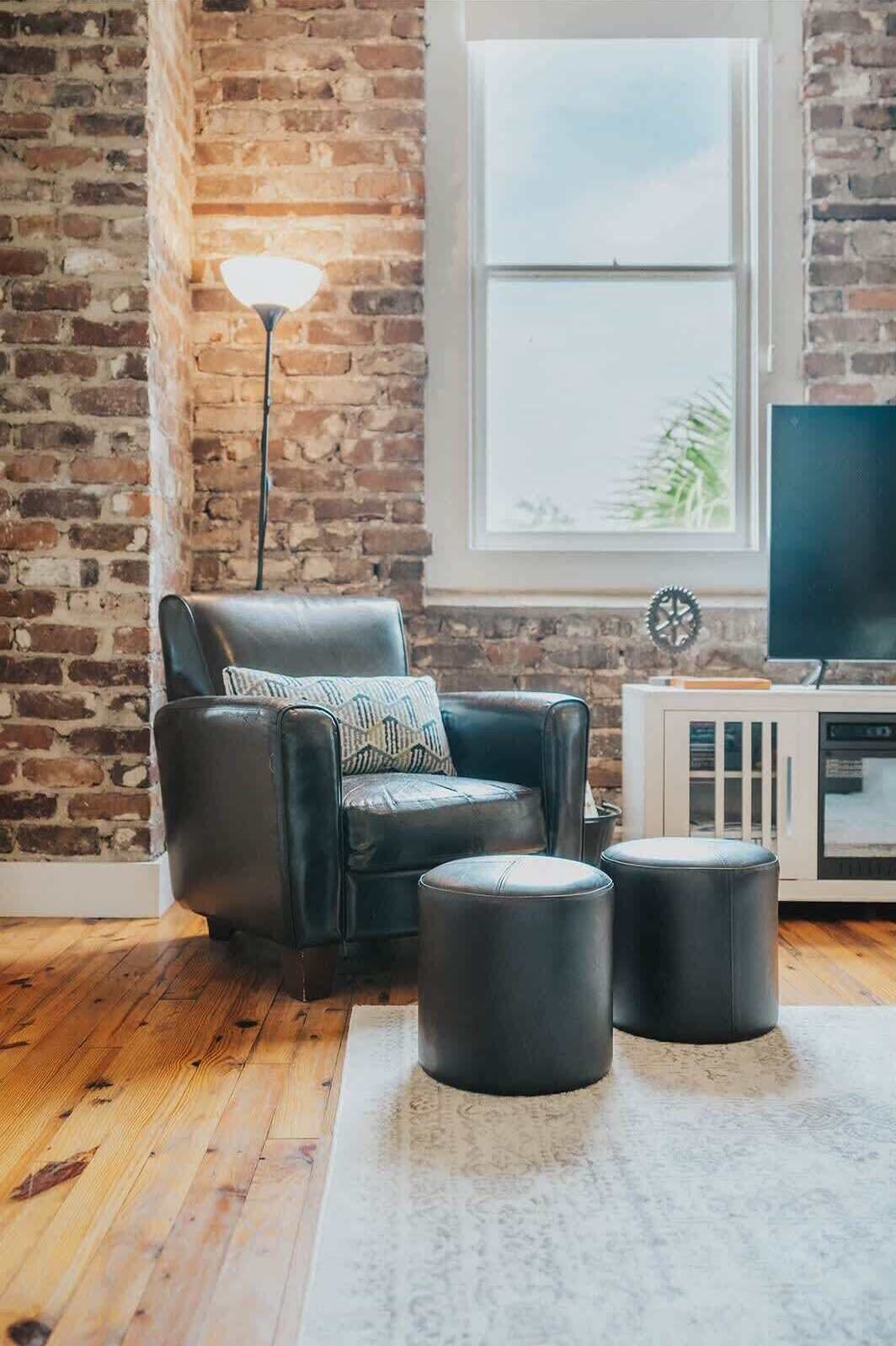 Fernseher, Kamin, Arbeitsbereiche