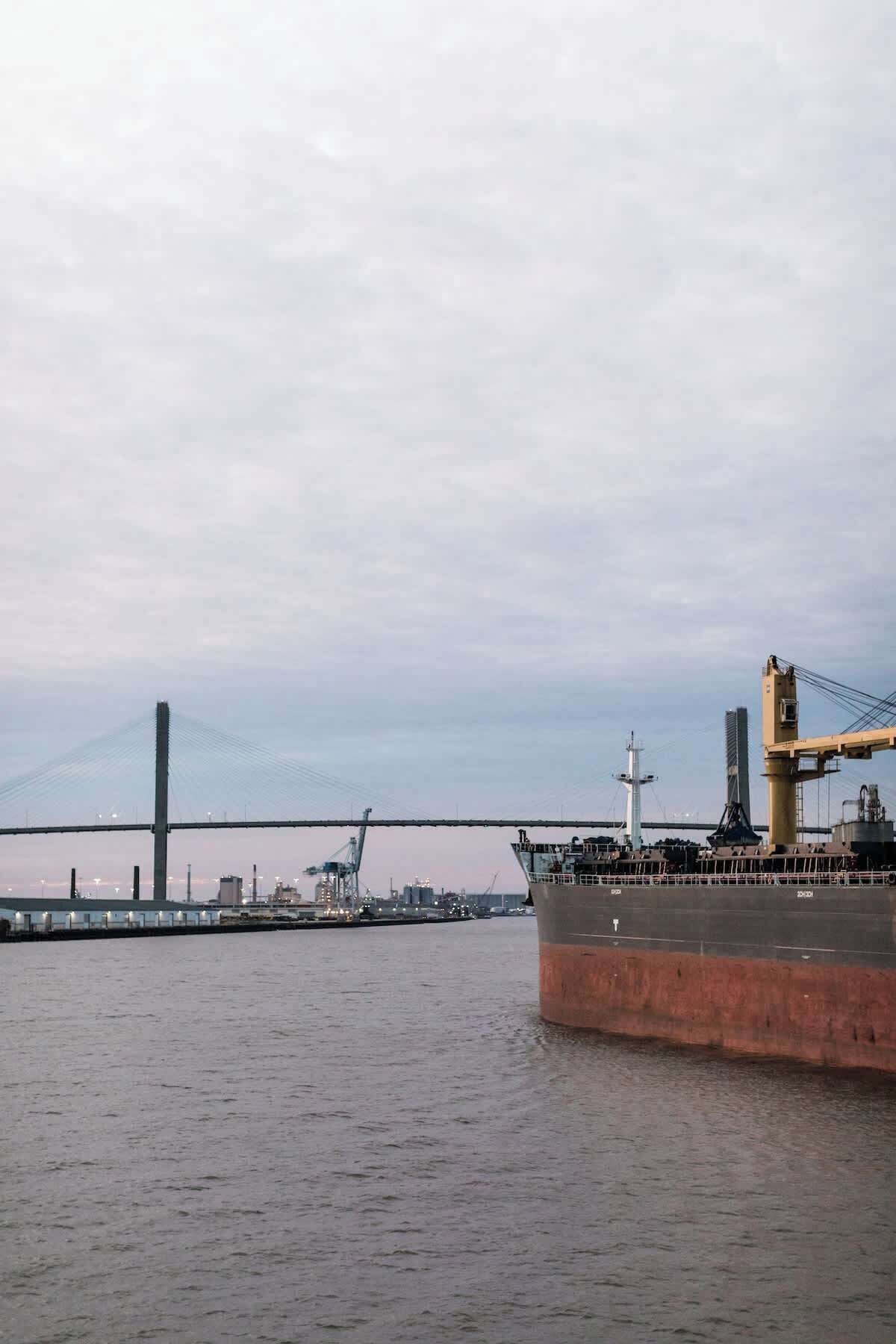 Located near the beautiful Savannah River, perfect for peaceful walks and waterfront views!