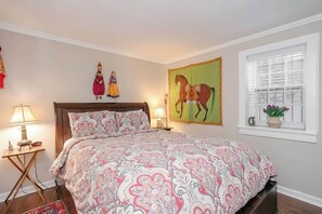 1 bedroom, iron/ironing board, travel crib, WiFi