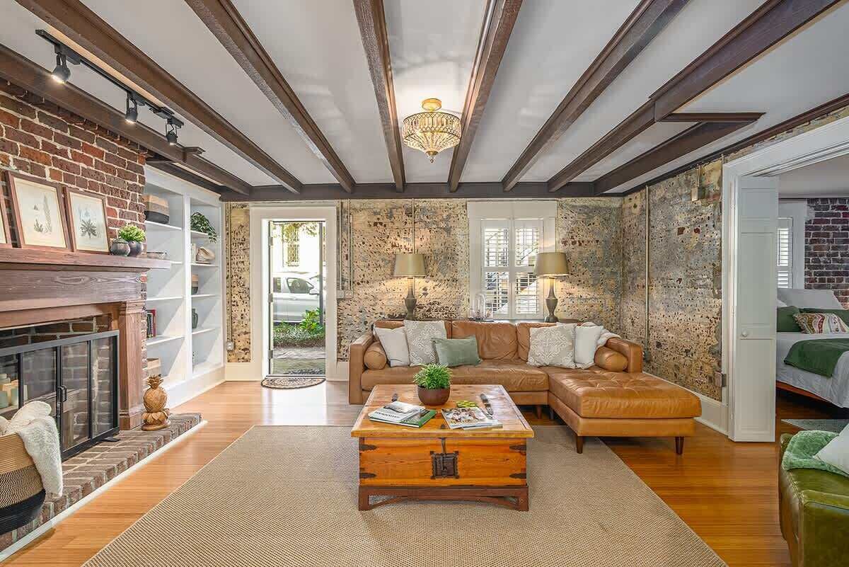 TV, fireplace, offices