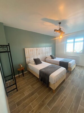 4 soverom, strykejern/-brett, wi-fi (inkludert) og sengetøy