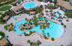 Una piscina techada