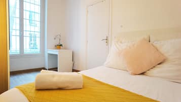 5 habitaciones, tabla de planchar con plancha, wifi y ropa de cama