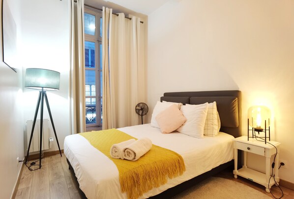 5 chambres, fer et planche à repasser, accès au Wi-Fi (inclus)