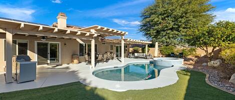 Piscine extérieure, piscine chauffée