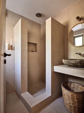Shower, eco-friendly toiletries, hair dryer, towels - Conte Maris VI - The True Mediterranean Escape! (Zakynthos)