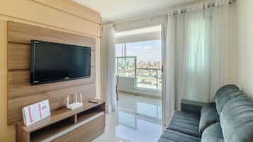 Apartamento básico | Área de estar | Smart TV 32 polegadas com canais digitais