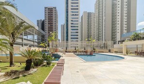 베이직 아파트 | 수영장 | 야외 수영장