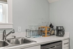 Fridge, microwave, oven, stovetop - Central Fort Wayne Apartment | Triplex Residence (Fort Wayne)