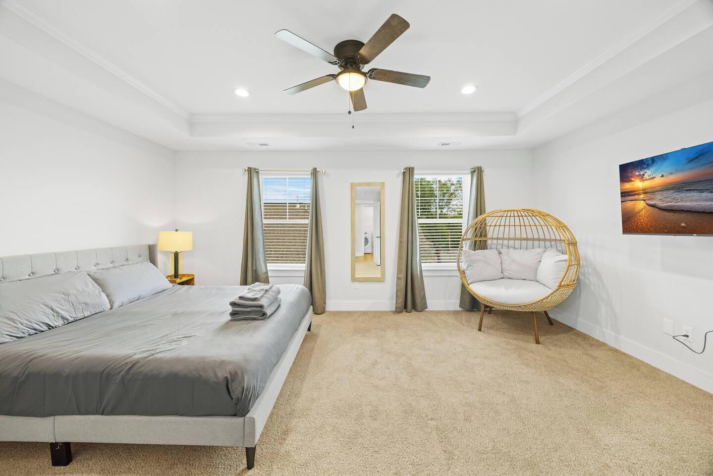 3 bedrooms, iron/ironing board, WiFi, bed sheets