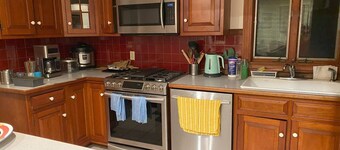 Lovely 4-bedroom house in Providence for a peaceful getaway