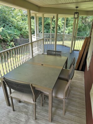 Outdoor dining