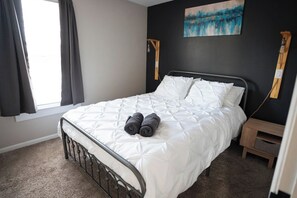 2 bedrooms, iron/ironing board, WiFi, bed sheets