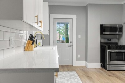 2BR Pet-Friendly Vacation Rental | Comfortable & Spacious