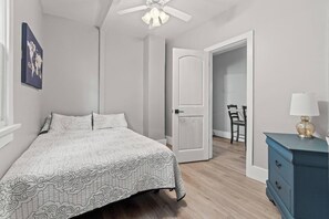2 bedrooms, iron/ironing board, free WiFi, bed sheets