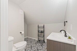 Shower, towels