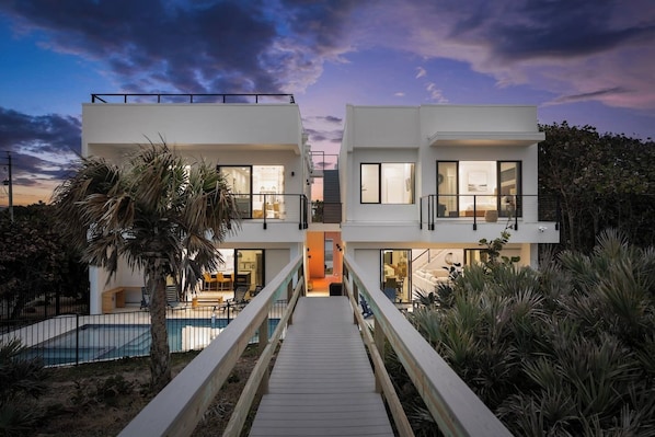 المنشأة من الخارج