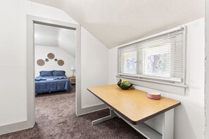 1 室のベッドルーム、WiFi、ベッドシーツ
