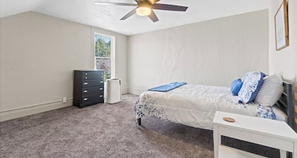 1 Bdr Apt. half a mile from Parkview Field